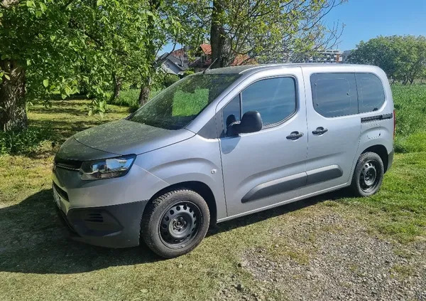 samochody osobowe Toyota Proace City Verso cena 49500 przebieg: 220000, rok produkcji 2020 z Przeworsk